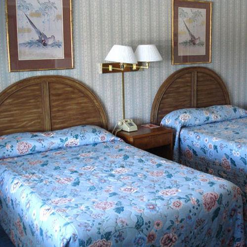 Rainbow Motel Уотъртаун Стая снимка